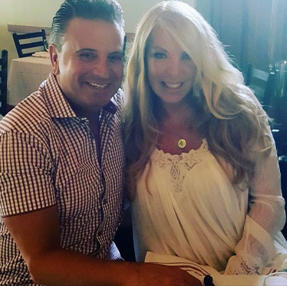 Meet your Posher, Elizabeth - Picture 5 of 9